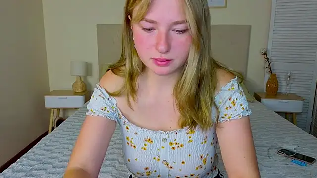 Snapshot of Ailissa__fox chatting on October 21, 7:31 am Ailissa  fox online show from October 21, 7:31 am