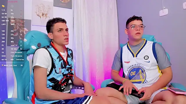 Snapshot of joaquin_and_jake_ chatting on October 21, 10:38 am joaquin and jake online show from October 21, 10:38 am