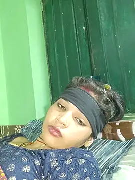 Snapshot of Bhumika_Love chatting on October 28, 2:15 am Bhumika Love online show from October 28, 2:15 am