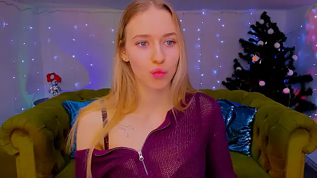 sassy cutie online show from December 22, 5:59 am