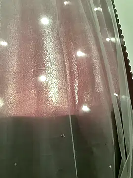 Snapshot of helo-kitty chatting on December 15, 7:56 am helo-kitty online show from December 15, 7:56 am