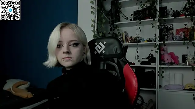 Holy Mistress S online show from December 2, 10:31 am