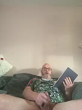 fortheloveofheels74 online show from April 2, 11:52 am