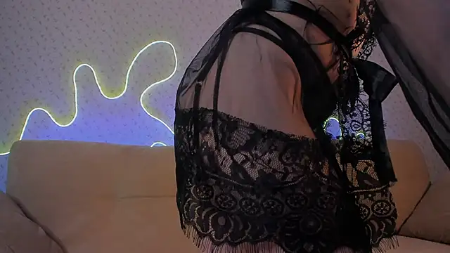 Snapshot of Stephanie_Lopez chatting on November 23, 9:47 pm Stephanie Lopez online show from November 23, 9:47 pm