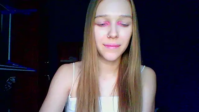 Snapshot of mari_martin chatting on November 7, 12:05 pm mari martin online show from November 7, 12:05 pm