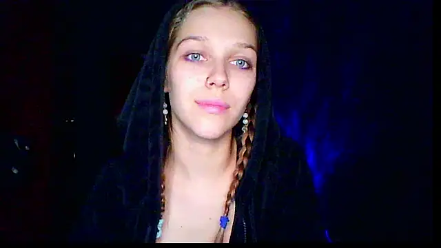 Snapshot of mari_martin chatting on November 16, 7:30 pm mari martin online show from November 16, 7:30 pm