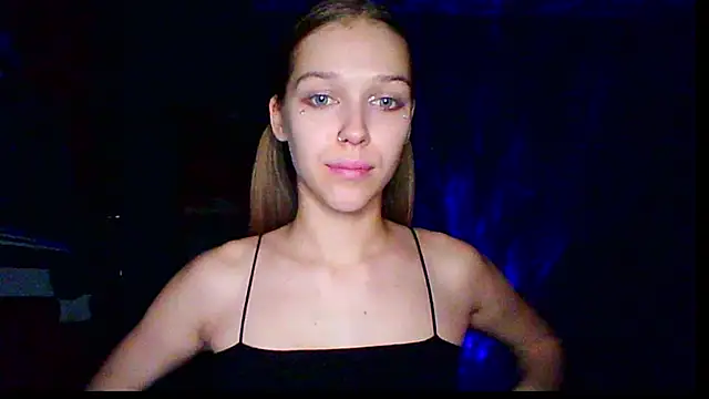 Snapshot of mari_martin chatting on November 19, 11:05 pm mari martin online show from November 19, 11:05 pm