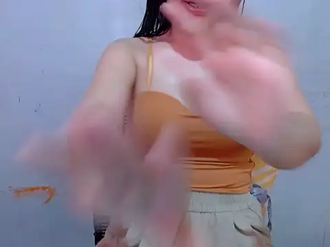 Snapshot of Skinny_Jean18xxx chatting on July 11, 12:35 am Skinny Jean18xxx online show from July 11, 12:35 am