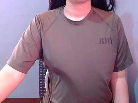 Snapshot of Skinny_Jean18xxx chatting on August 3, 5:06 am Skinny Jean18xxx online show from August 3, 5:06 am