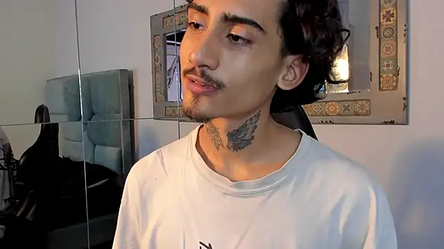 Mr Strike online show from November 5, 2:44 am