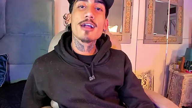 Mr Strike online show from January 19, 2:37 am