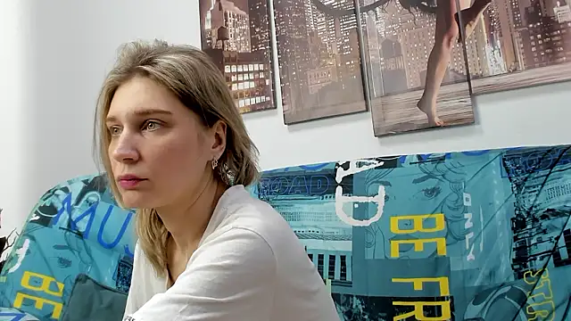 Tenderly Sophie online show from March 6, 1:24 am