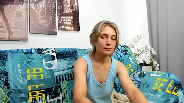 Tenderly Sophie online show from July 25, 1:04 am