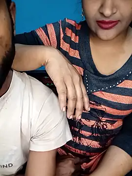 Snapshot of CoupleShow_432 chatting on November 16, 1:17 pm CoupleShow 432 online show from November 16, 1:17 pm