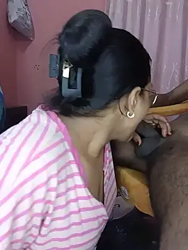 CoupleShow 432 online show from June 11, 9:29 am