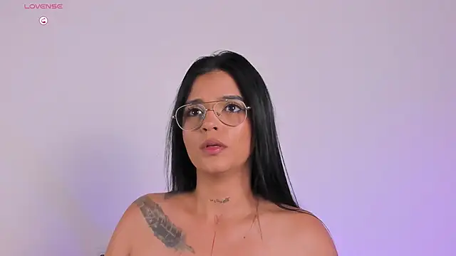Snapshot of Sophie_Duarte chatting on May 18, 2:29 am Sophie Duarte online show from May 18, 2:29 am