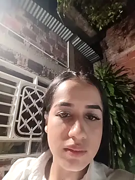 BabyCaramel18 online show from November 2, 11:29 pm