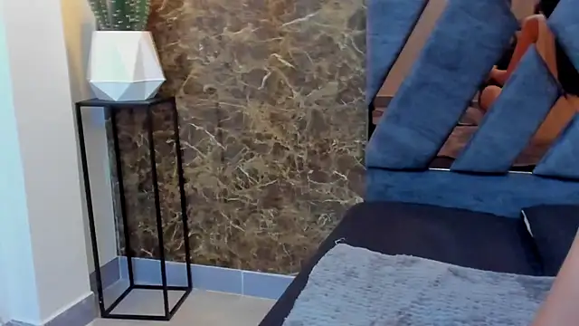 sydney miller  online show from October 25, 11:21 pm