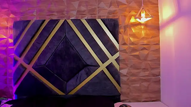 Snapshot of sydney_miller_ chatting on April 20, 11:28 pm sydney miller online show from April 20, 11:28 pm