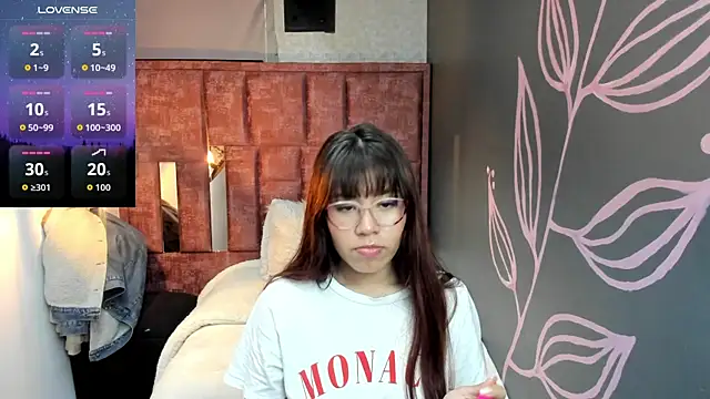 Snapshot of Chloe__Brooks_ chatting on October 22, 8:41 pm Chloe Brooks online show from October 22, 8:41 pm