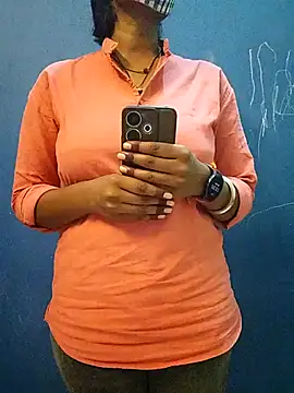 Rinki hoty online show from October 25, 7:05 am