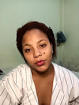 Snapshot of NickiiiNova chatting on October 30, 6:04 am NickiiiNova online show from October 30, 6:04 am