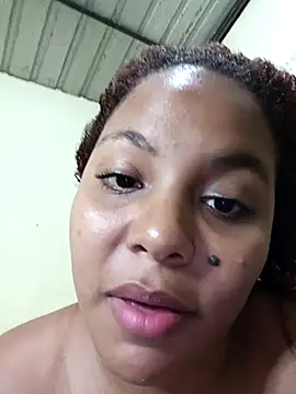 Snapshot of NickiiiNova chatting on November 4, 4:11 am NickiiiNova online show from November 4, 4:11 am