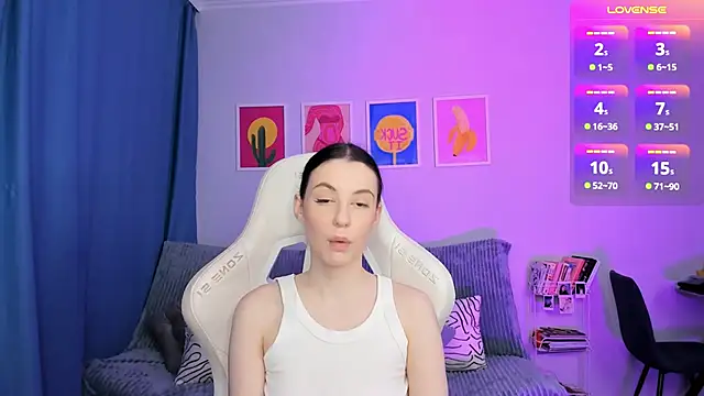 Snapshot of Baby_Annabelle chatting on November 24, 3:50 am Baby Annabelle online show from November 24, 3:50 am