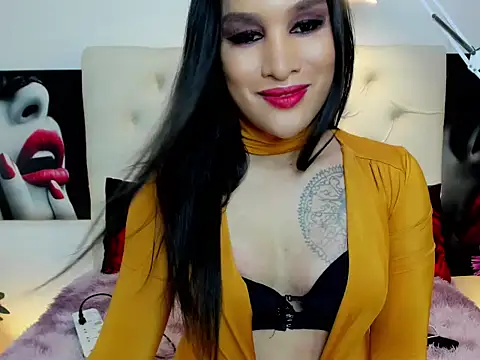 Snapshot of KeraMitenaa chatting on December 3, 6:50 pm KeraMitenaa online show from December 3, 6:50 pm