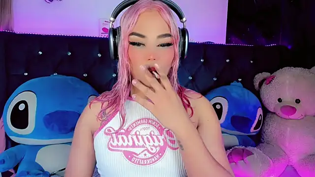 Snapshot of Alannys_xHotx chatting on March 29, 9:42 am Alannys xHotx online show from March 29, 9:42 am