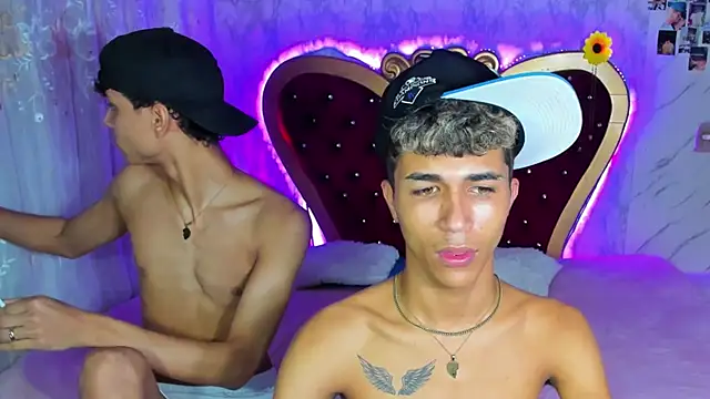 boyswantingplay online show from March 12, 11:11 pm