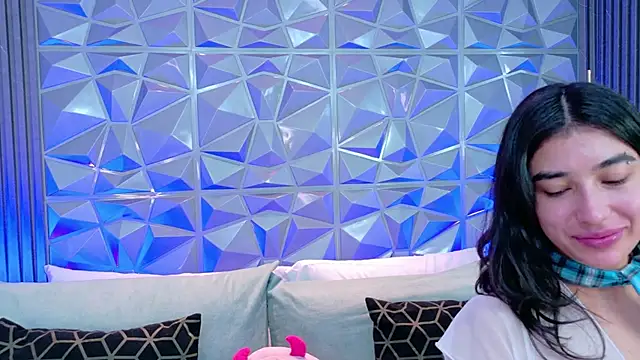 Snapshot of AdelineJhones chatting on April 8, 2:50 pm AdelineJhones online show from April 8, 2:50 pm