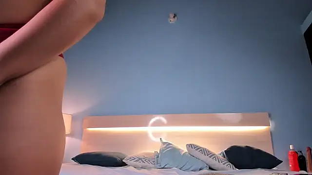 Snapshot of Aurora19 chatting on November 26, 8:10 pm Aurora19 online show from November 26, 8:10 pm