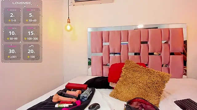 samantaawolf online show from November 15, 8:05 pm