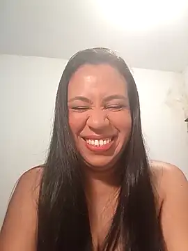 Snapshot of LeilaTaylor chatting on November 4, 6:18 pm LeilaTaylor online show from November 4, 6:18 pm