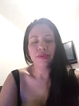 LeilaTaylor online show from January 7, 12:35 am