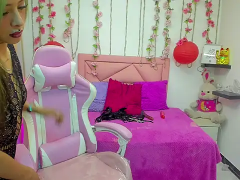 kataleya bella online show from October 28, 8:00 pm