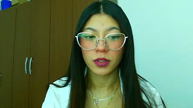 LissyM online show from November 5, 3:45 pm