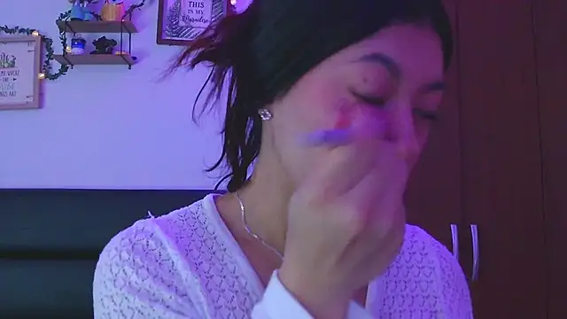 LissyM online show from December 14, 8:02 pm