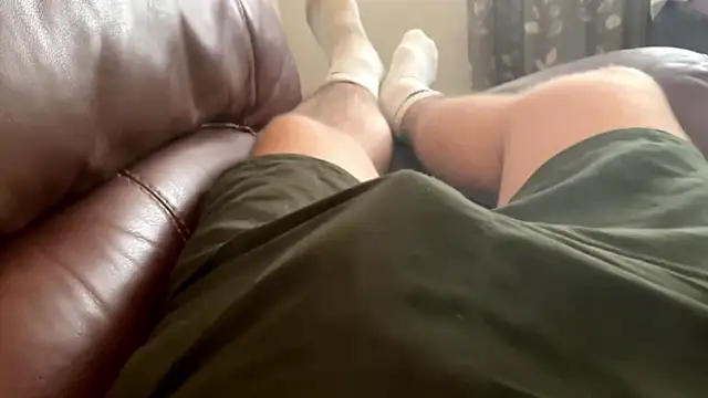 Snapshot of irnbru77 chatting on December 21, 1:40 pm irnbru77 online show from December 21, 1:40 pm