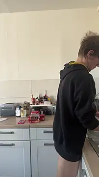 StephPra94 online show from October 31, 10:16 am