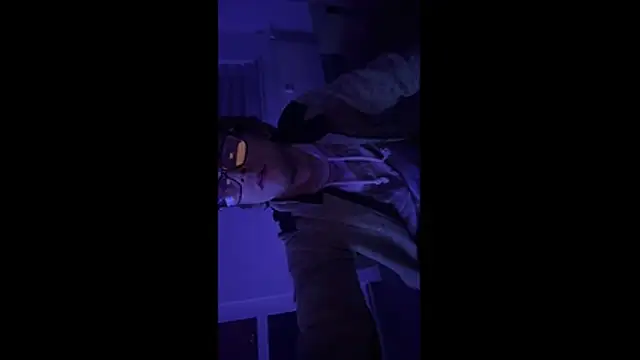 StephPra94 online show from November 9, 9:13 pm