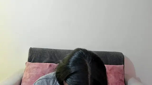 miadaviesx online show from November 30, 2:32 pm