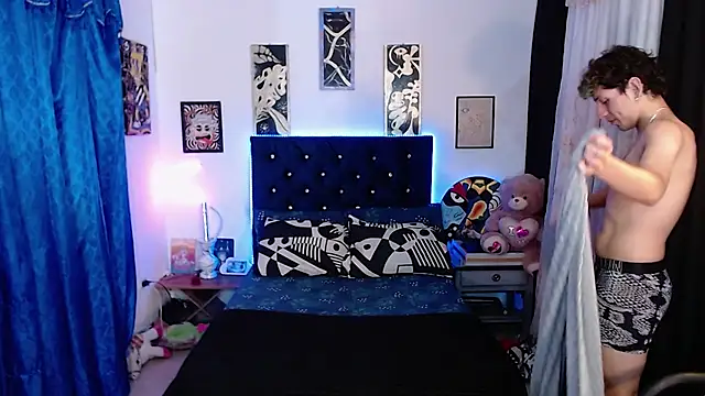 Yorsamm and friends online show from November 23, 10:42 pm