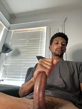 BigPrettyDick777 online show from May 5, 7:33 pm