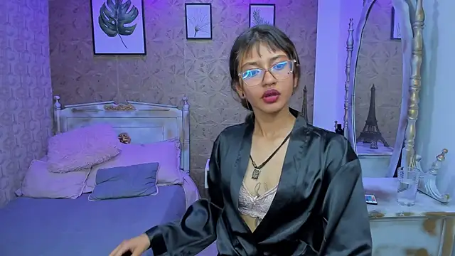Snapshot of Noa_clk chatting on October 22, 3:40 am Noa clk online show from October 22, 3:40 am
