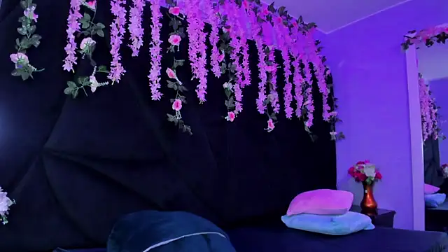 Gabyy Cooper  online show from May 12, 3:36 am