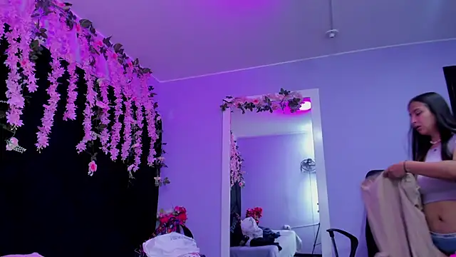 Gabyy Cooper  online show from June 4, 1:55 am