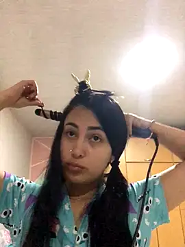 Snapshot of MAVI_EC chatting on November 4, 10:58 am MAVI EC online show from November 4, 10:58 am