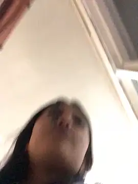 Snapshot of MAVI_EC chatting on November 10, 11:59 pm MAVI EC online show from November 10, 11:59 pm